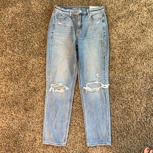 AE mom jean